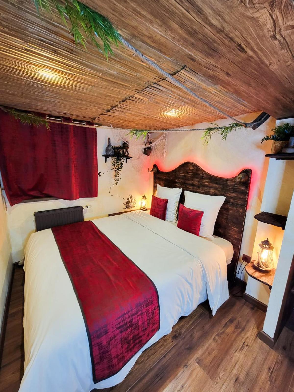 Le Repaire Des Pirates Logement Magique Sainte-Croix-en-Plaine Extérieur photo