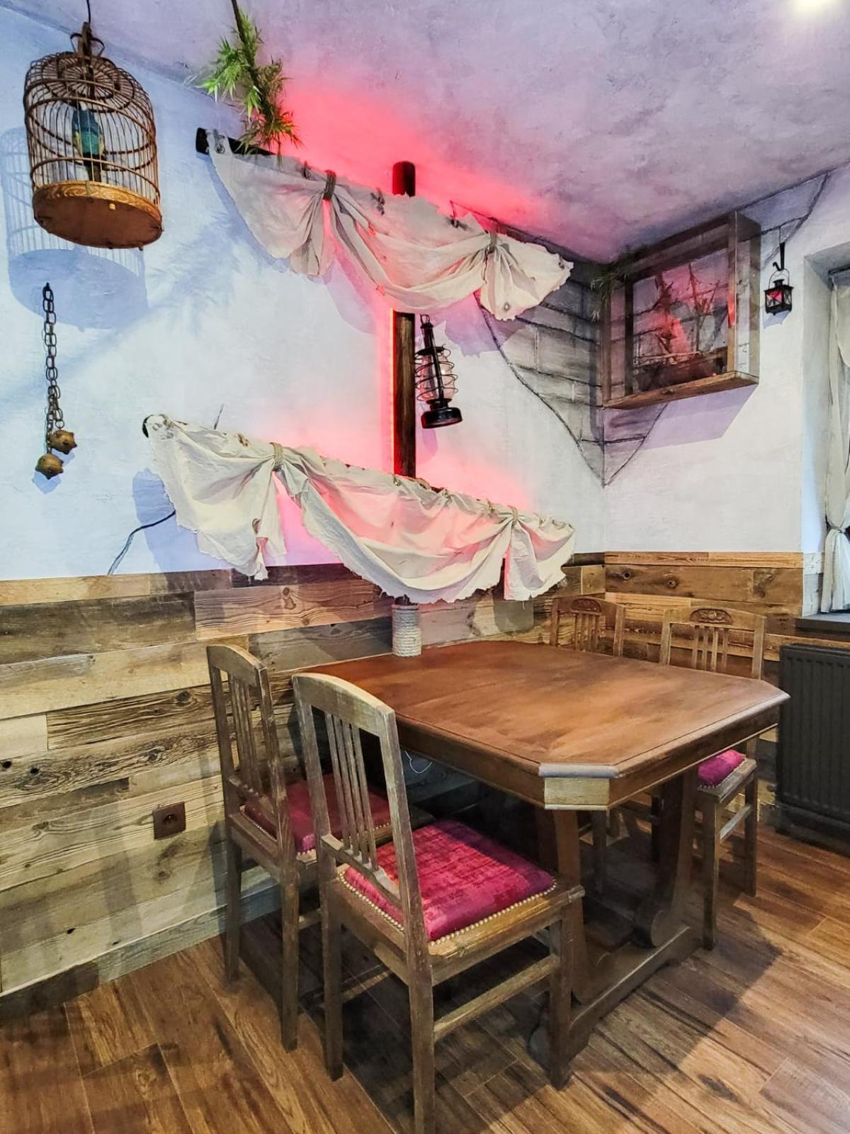 Le Repaire Des Pirates Logement Magique Sainte-Croix-en-Plaine Extérieur photo