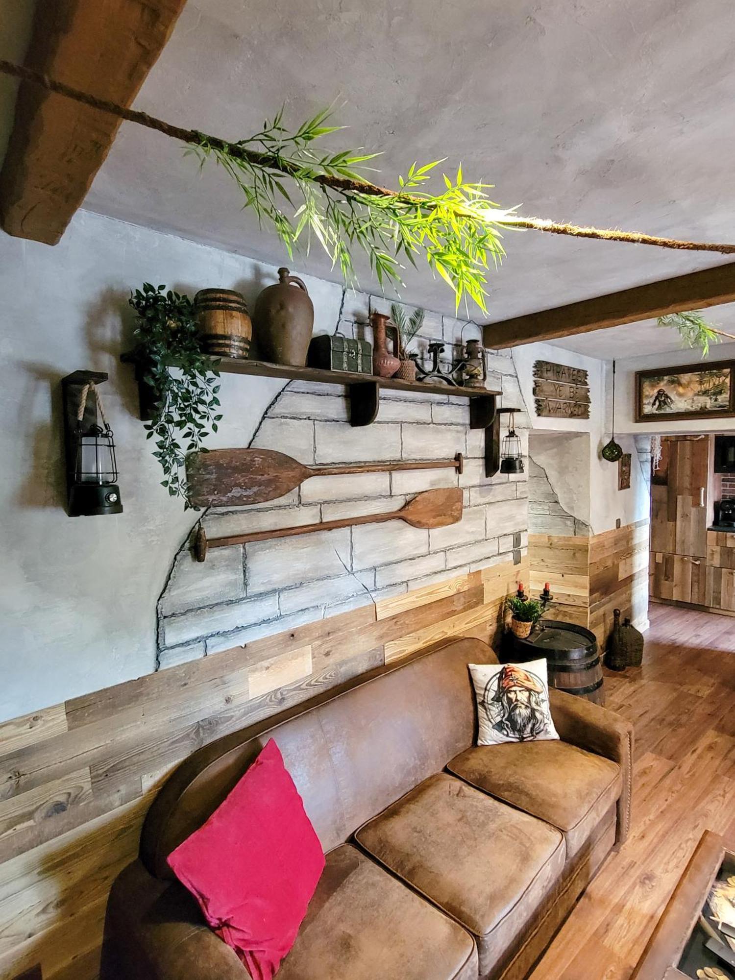 Le Repaire Des Pirates Logement Magique Sainte-Croix-en-Plaine Extérieur photo
