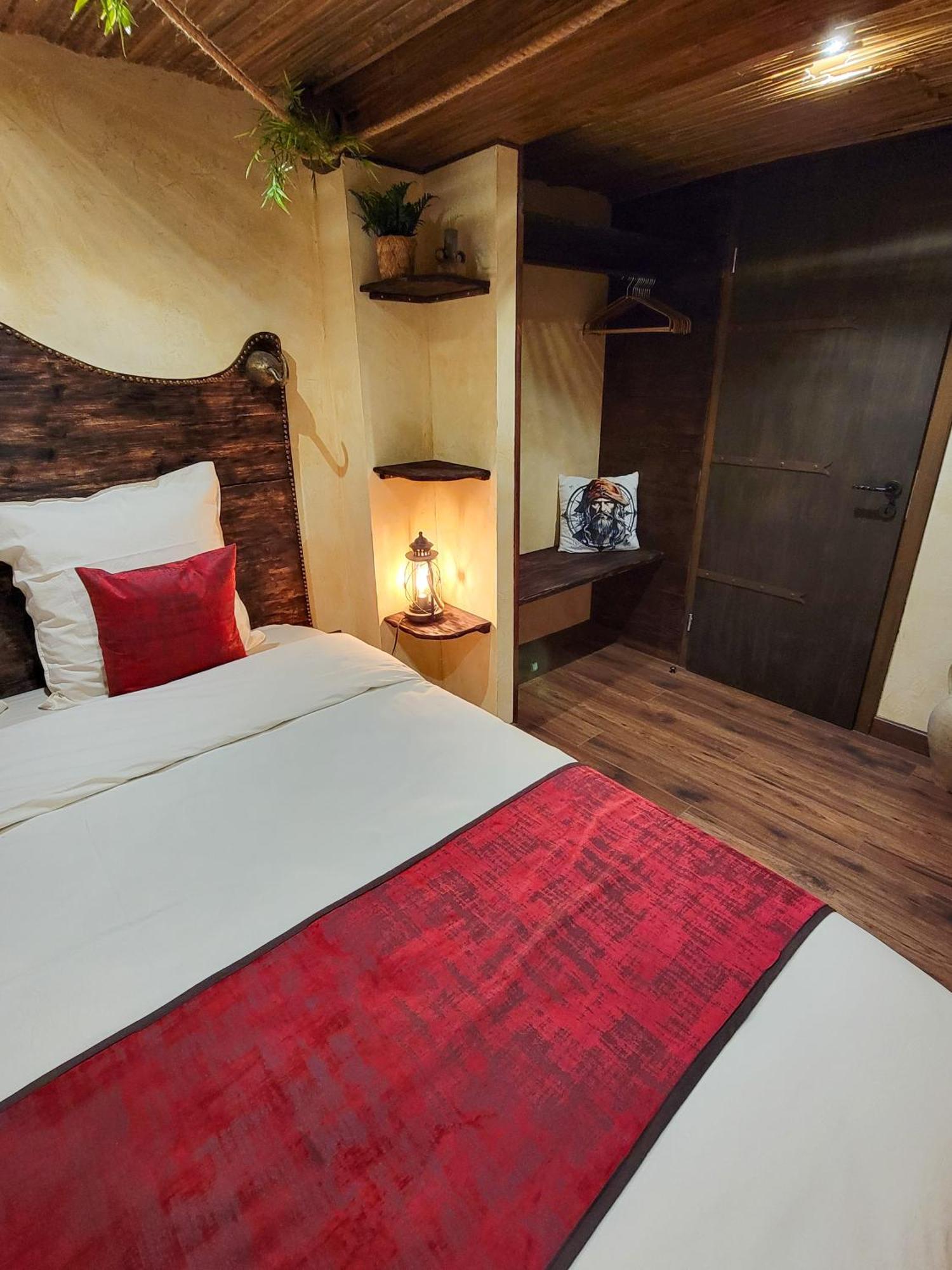 Le Repaire Des Pirates Logement Magique Sainte-Croix-en-Plaine Extérieur photo