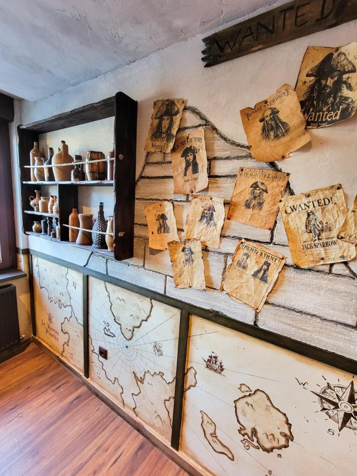 Le Repaire Des Pirates Logement Magique Sainte-Croix-en-Plaine Extérieur photo